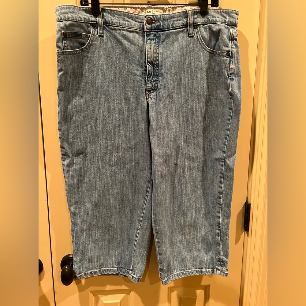 Lee, light denim, ladies Capri